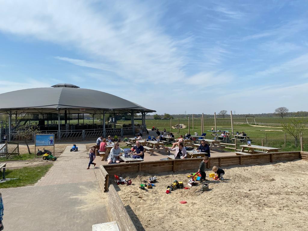 Lunchroom en terras